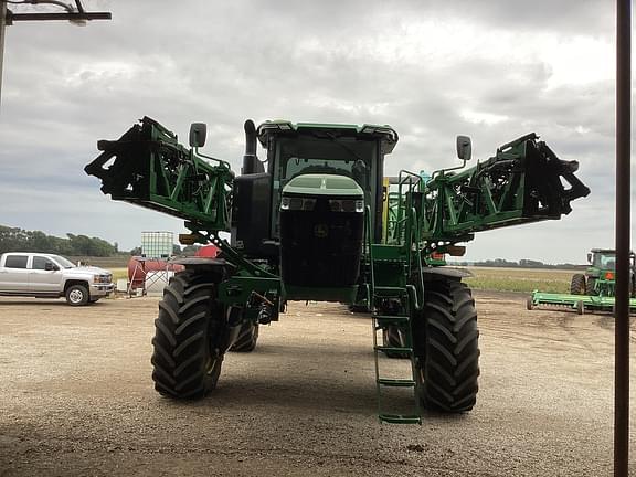 Image of John Deere 412R equipment image 3