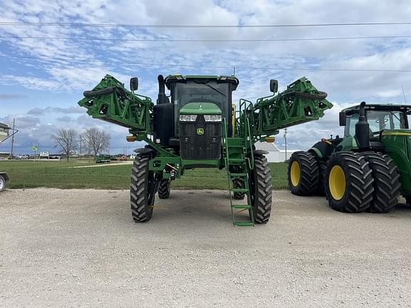 Image of John Deere 412R equipment image 1