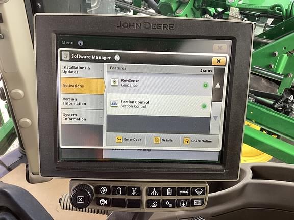 Image of John Deere 412R equipment image 4