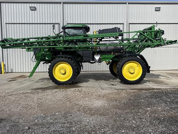 Image of John Deere 412R Primary image