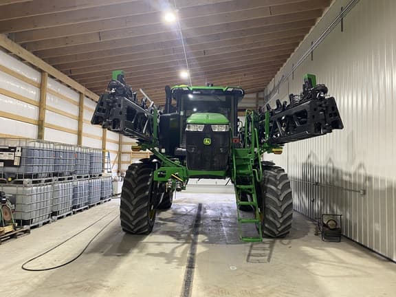 Image of John Deere 412R equipment image 1