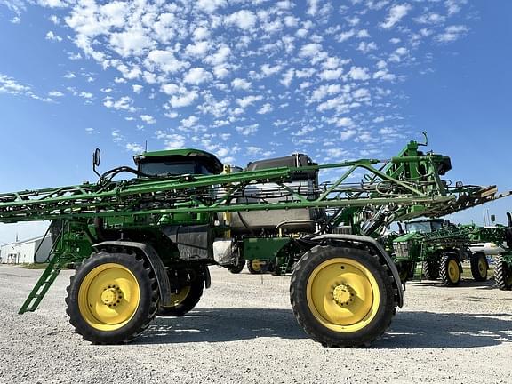 Image of John Deere 412R equipment image 3