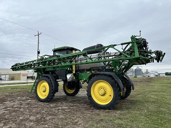 Image of John Deere 412R equipment image 3