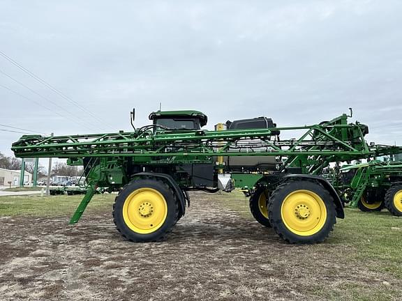 Image of John Deere 412R equipment image 2