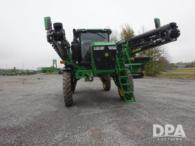 Image of John Deere 412R equipment image 4