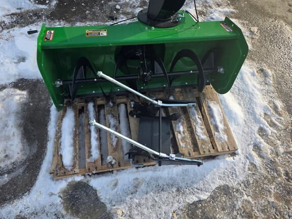 Image of John Deere 44" Snowblower Image 1