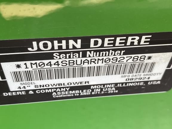 Image of John Deere 44" Snowblower equipment image 3