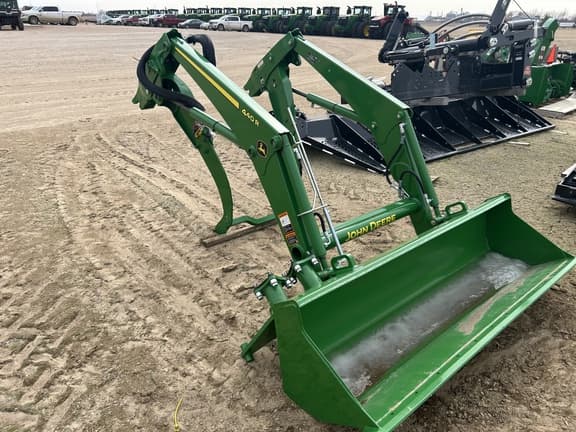 Image of John Deere 440R equipment image 1