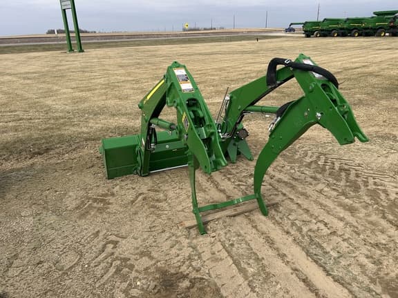 Image of John Deere 440R equipment image 3