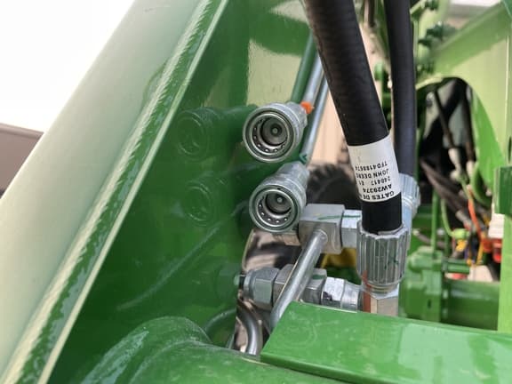 Image of John Deere 440R equipment image 3