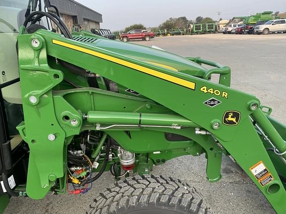 Image of John Deere 440R equipment image 2