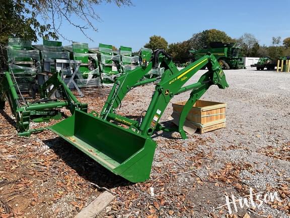Image of John Deere 440R equipment image 1