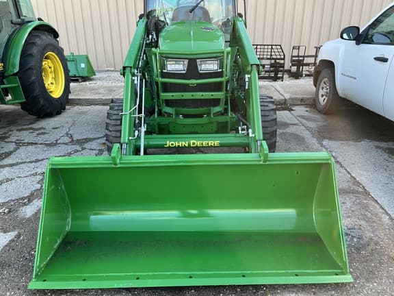 Image of John Deere 440R equipment image 1
