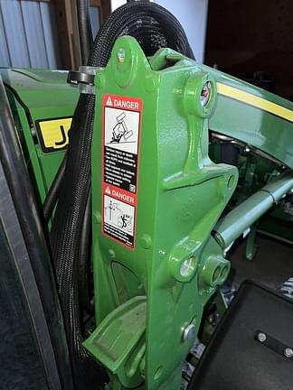 Image of John Deere 440R equipment image 4