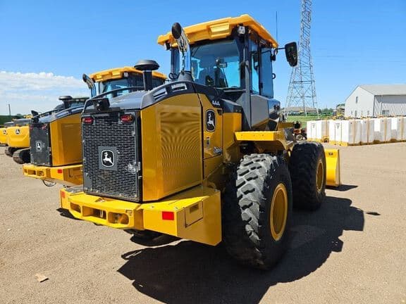 Image of John Deere 444P equipment image 2