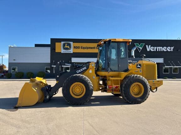 Image of John Deere 444P equipment image 1