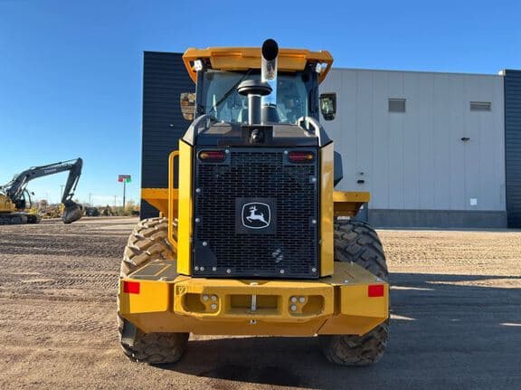 Image of John Deere 444P equipment image 3