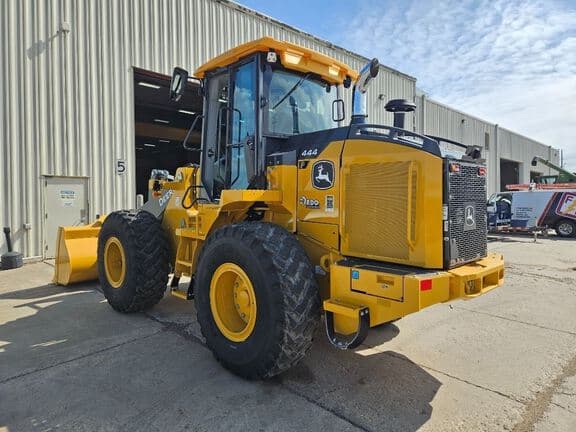 Image of John Deere 444P equipment image 1