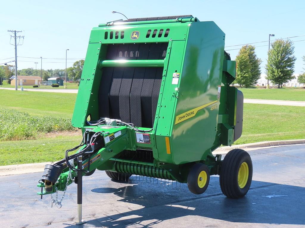 Image of John Deere 451E Primary image