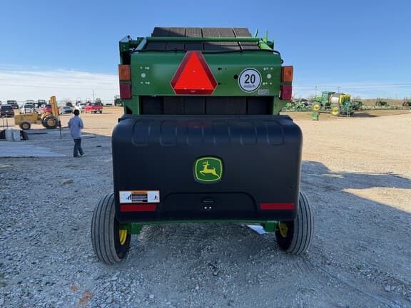 Image of John Deere 451E equipment image 3