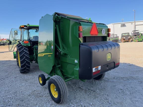 Image of John Deere 451E equipment image 2