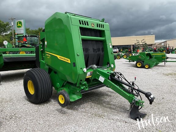 Image of John Deere 451M equipment image 1
