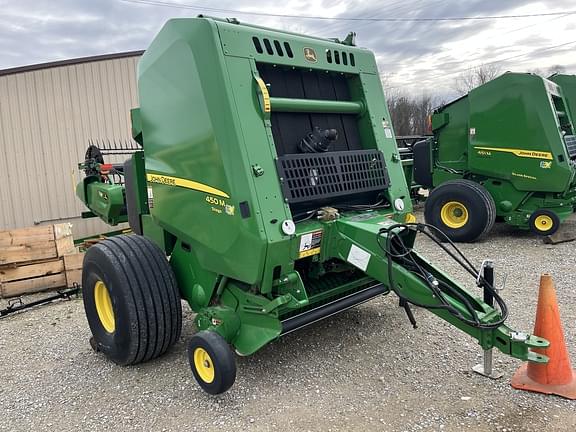 Image of John Deere 451M equipment image 4