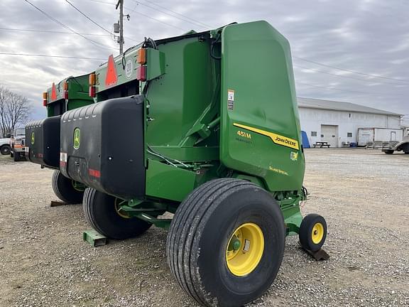 Image of John Deere 451M equipment image 3