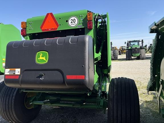 Image of John Deere 451M equipment image 3