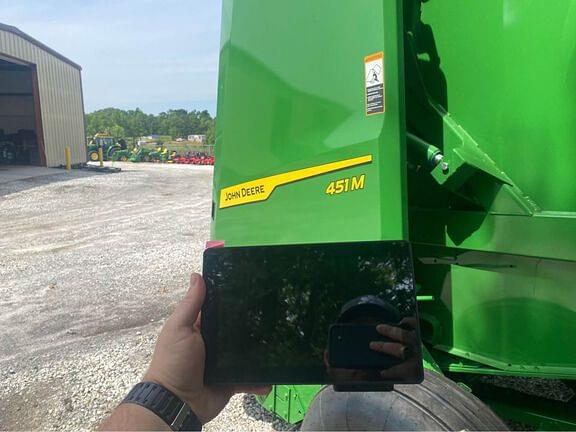 Image of John Deere 451M Silage Special equipment image 4
