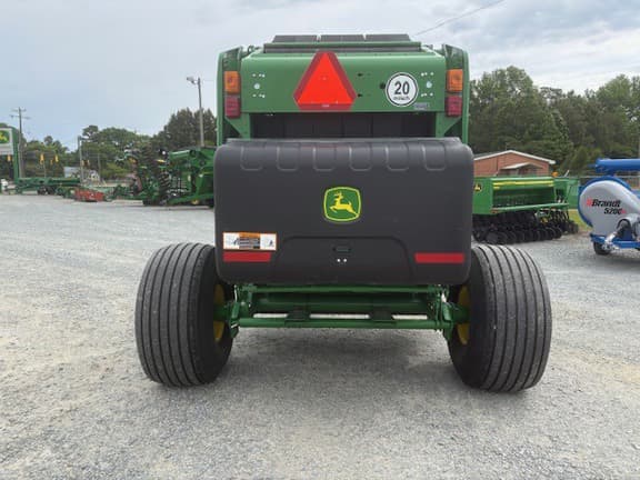 Image of John Deere 451M Silage Special equipment image 3