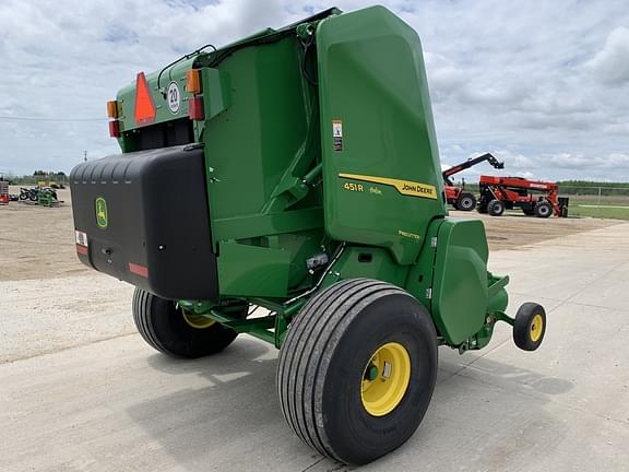 Image of John Deere 451R equipment image 3