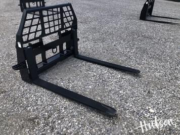 Main image John Deere Pallet Forks