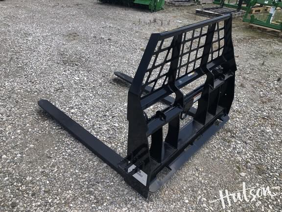 Image of John Deere Pallet Forks equipment image 1