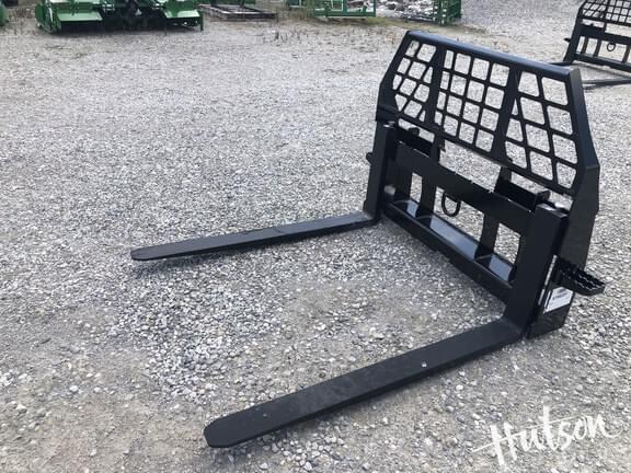 Image of John Deere Pallet Forks equipment image 1