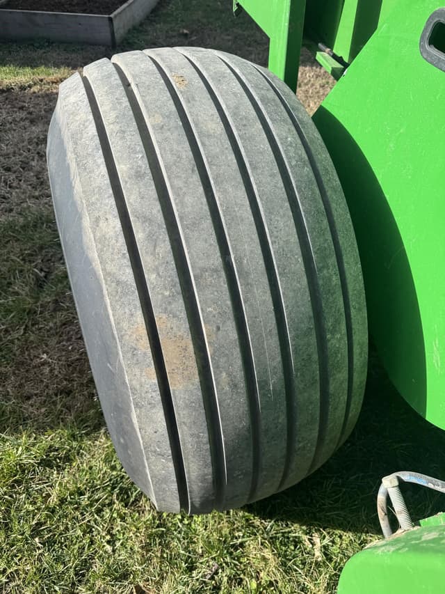 Image of John Deere 461R equipment image 3