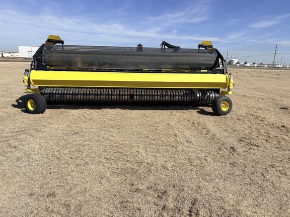 Image of John Deere 46R equipment image 4