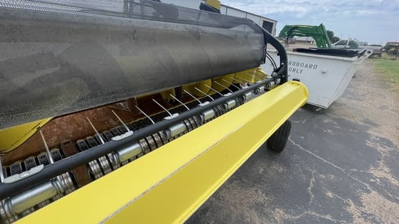 Image of John Deere 46R equipment image 3