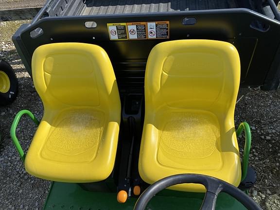 Image of John Deere Gator 4X2 equipment image 3