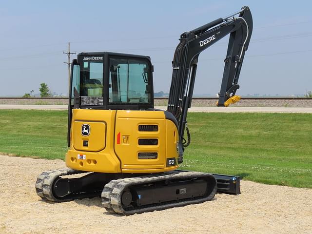 Image of John Deere 50P equipment image 2