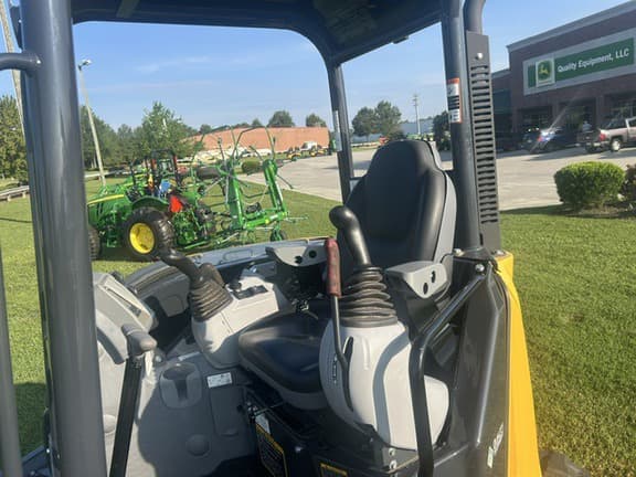 Image of John Deere 50P equipment image 4