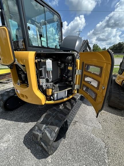 Image of John Deere 50P equipment image 2