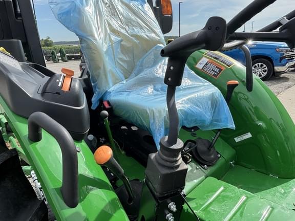 Image of John Deere 5050E equipment image 3