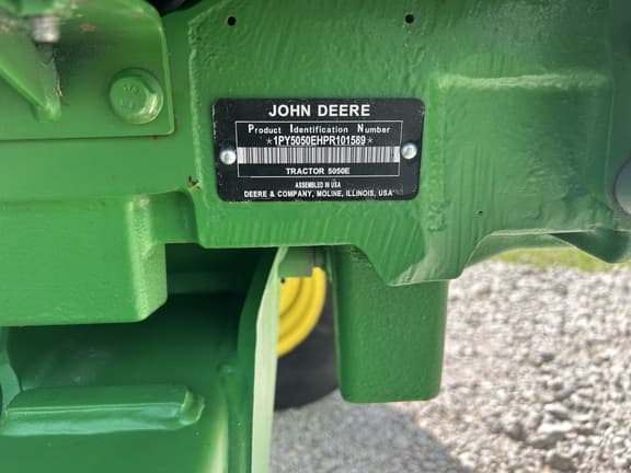 Image of John Deere 5050E equipment image 3