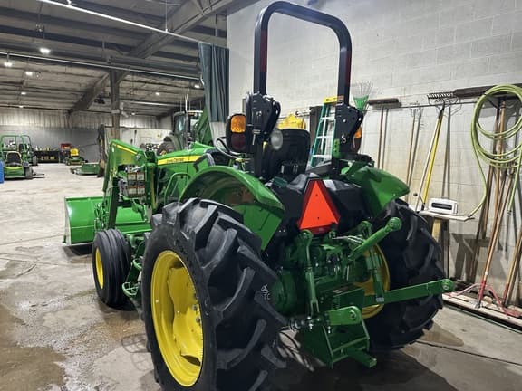 Image of John Deere 5050E equipment image 3