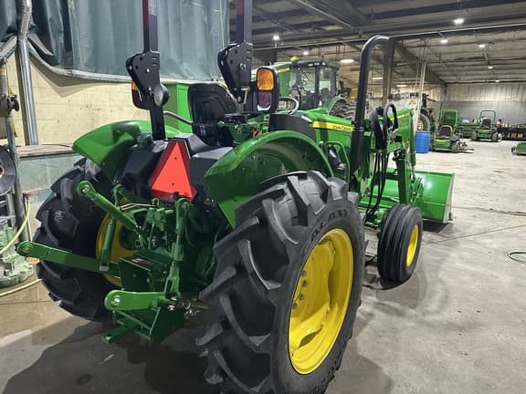 Image of John Deere 5050E equipment image 4