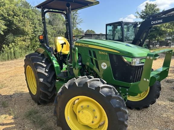 Image of John Deere 5050E equipment image 4