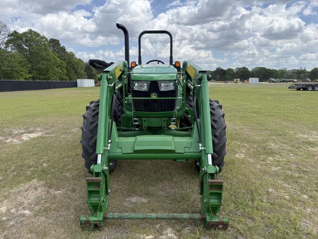 Image of John Deere 5050E equipment image 4