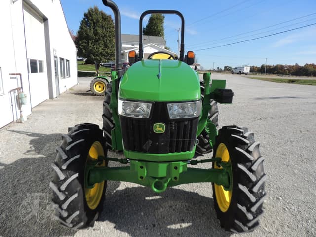 Image of John Deere 5050E equipment image 4