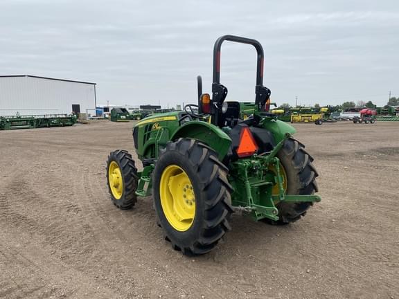 Image of John Deere 5050E equipment image 3